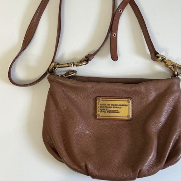 Marc by Marc Jacobs Percy Classic Q Crossbody Bag Leather Tan - Picture 1 of 3